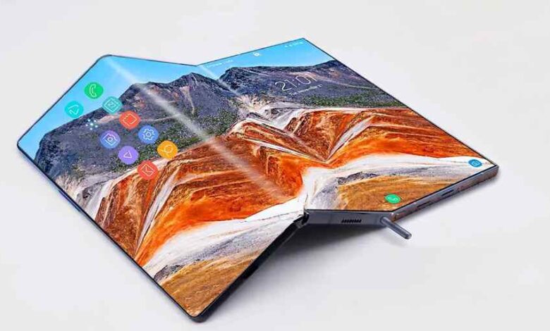 Galaxy Z TriFold 摺疊手機的終局並非取代平板或手機,而是實現兩者的「共存與融合」。TriFold 提供的 10 吋螢幕尺寸,已經足夠進行輕度辦公、複雜的內容創作和沉浸式的媒體消費,有效地削減了用戶攜帶專門平板電腦的需求。它正在創造一個全新的設備類別——「隨身變形電腦」(Portable Transformer)。